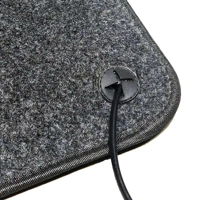 Secure electrical connection to mat heater